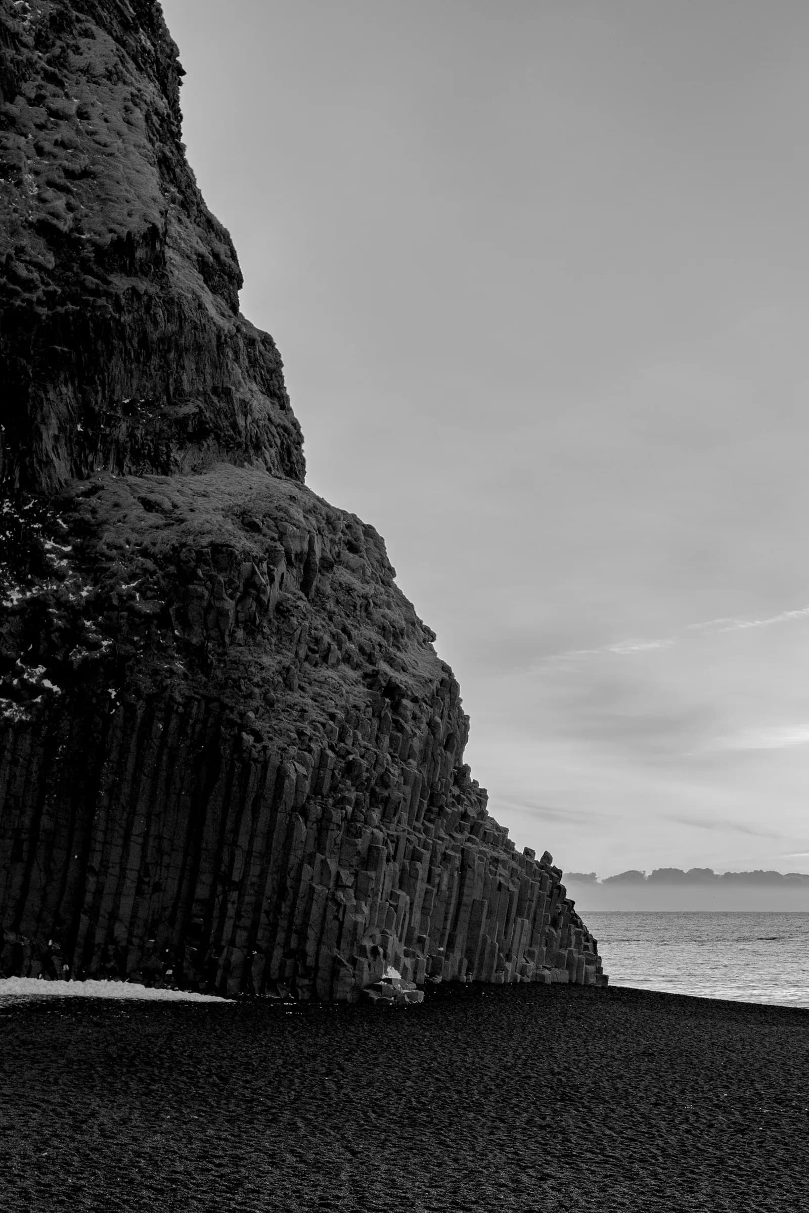 Fjara Retreat — Cliff